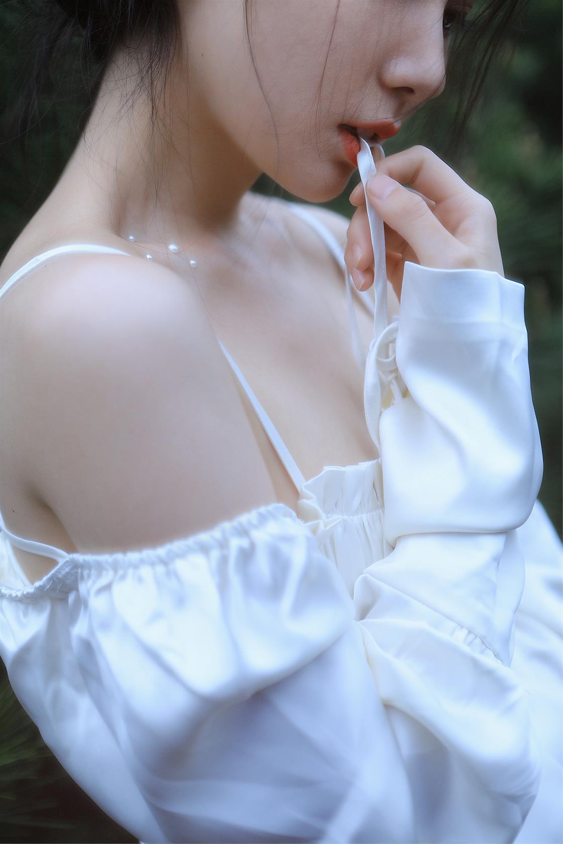 摄影师 A-mu 坠落 [26P-47MB]