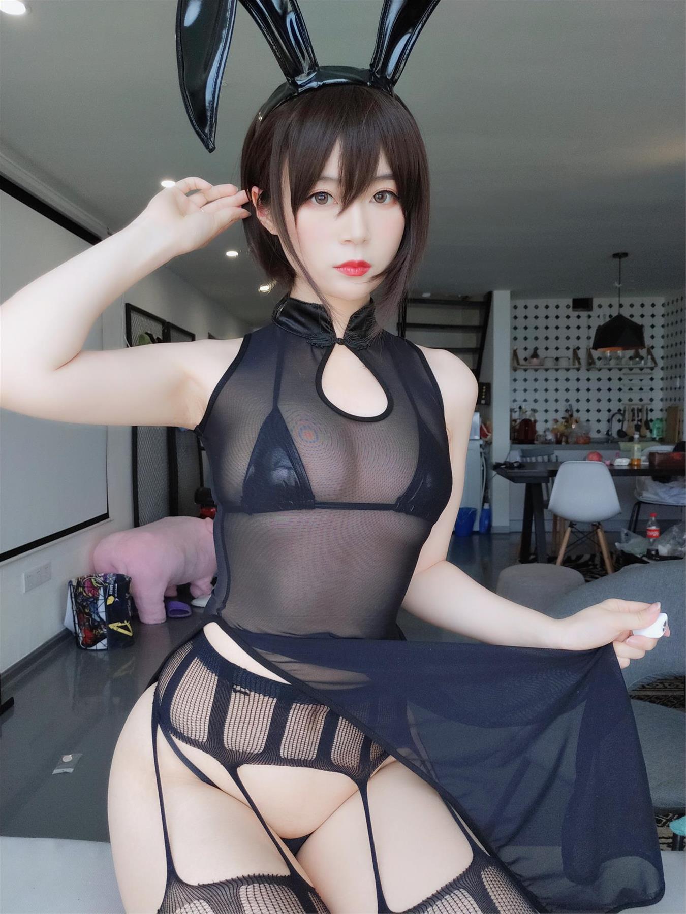 Coser小姐姐 白银81 透明旗袍 [45P2V-468MB]