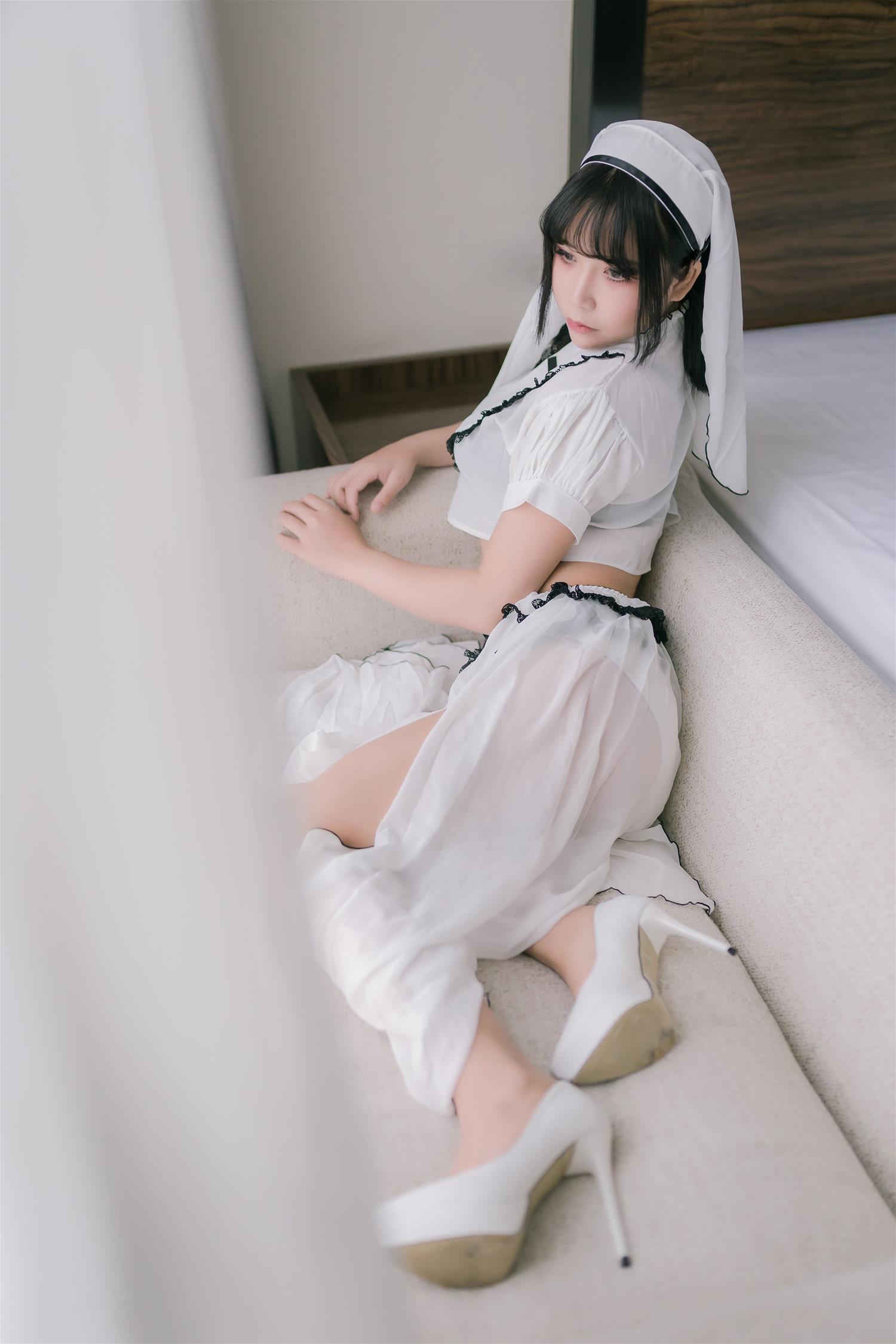 抱走莫子aa 纯白修女 [42P-134MB]