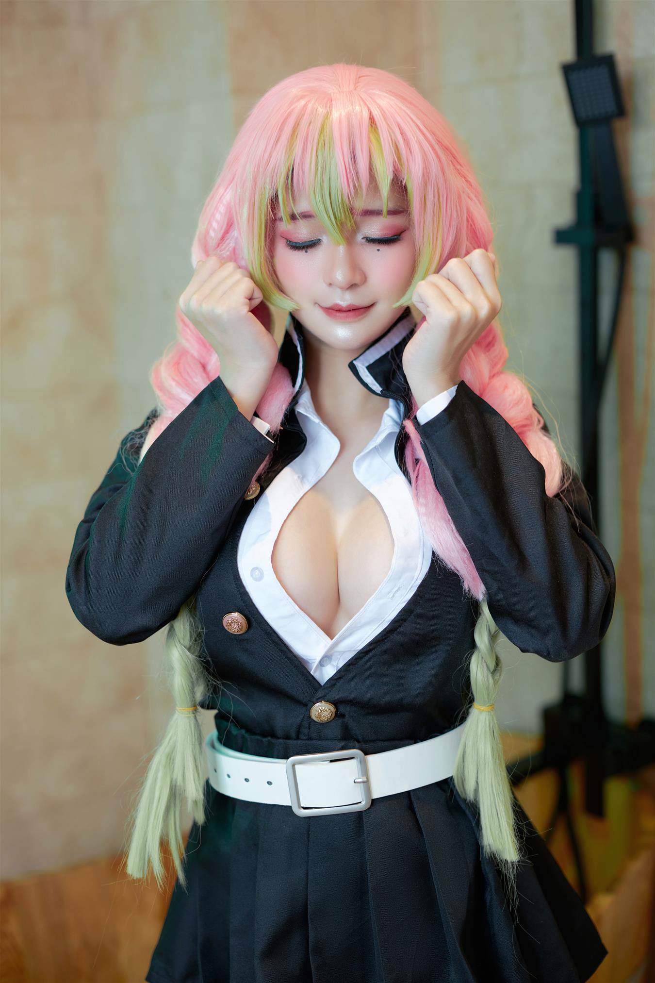 Azami 甘露寺蜜璃 [20P-133MB]