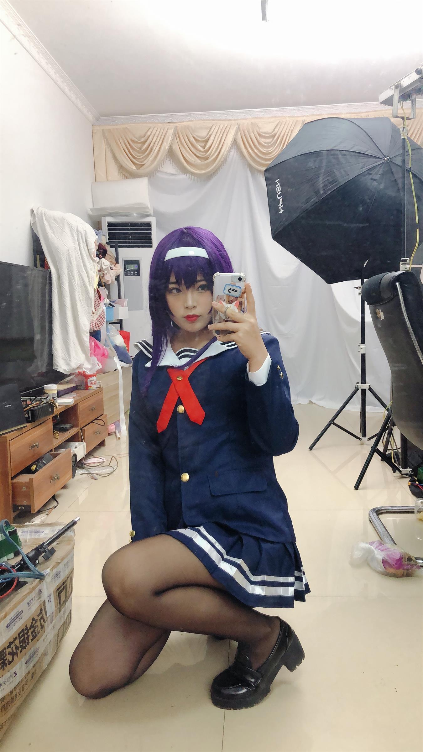 -白烨- 学姐校服自拍 [26P-58MB]