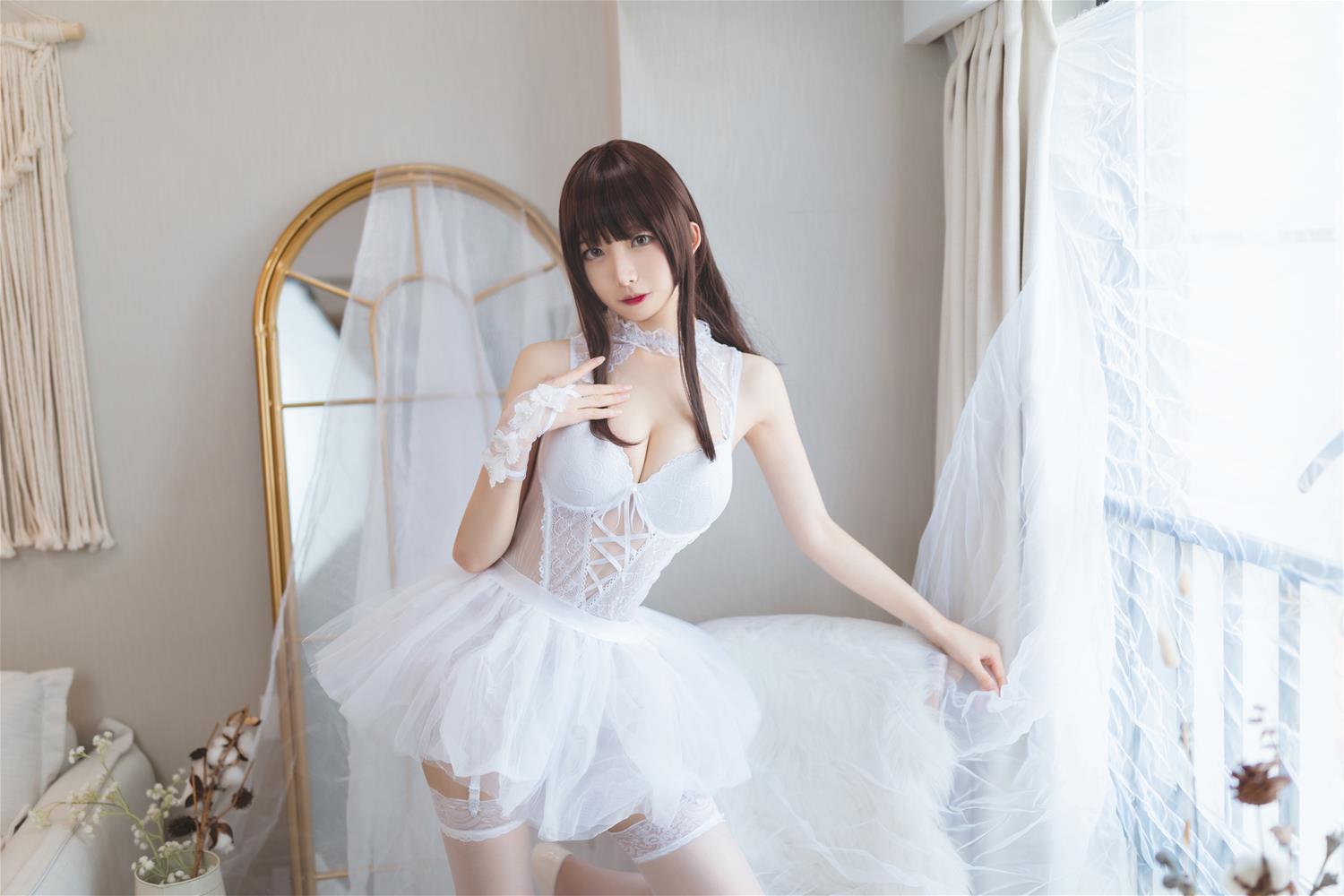 封疆疆 白色纱裙 [40P-489MB]
