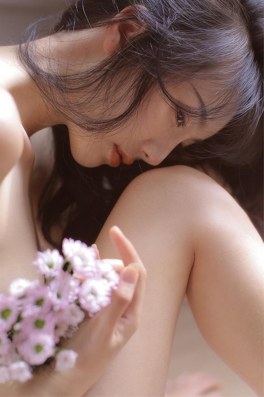 摄影师 A-mu 梦语 [15P-21MB]