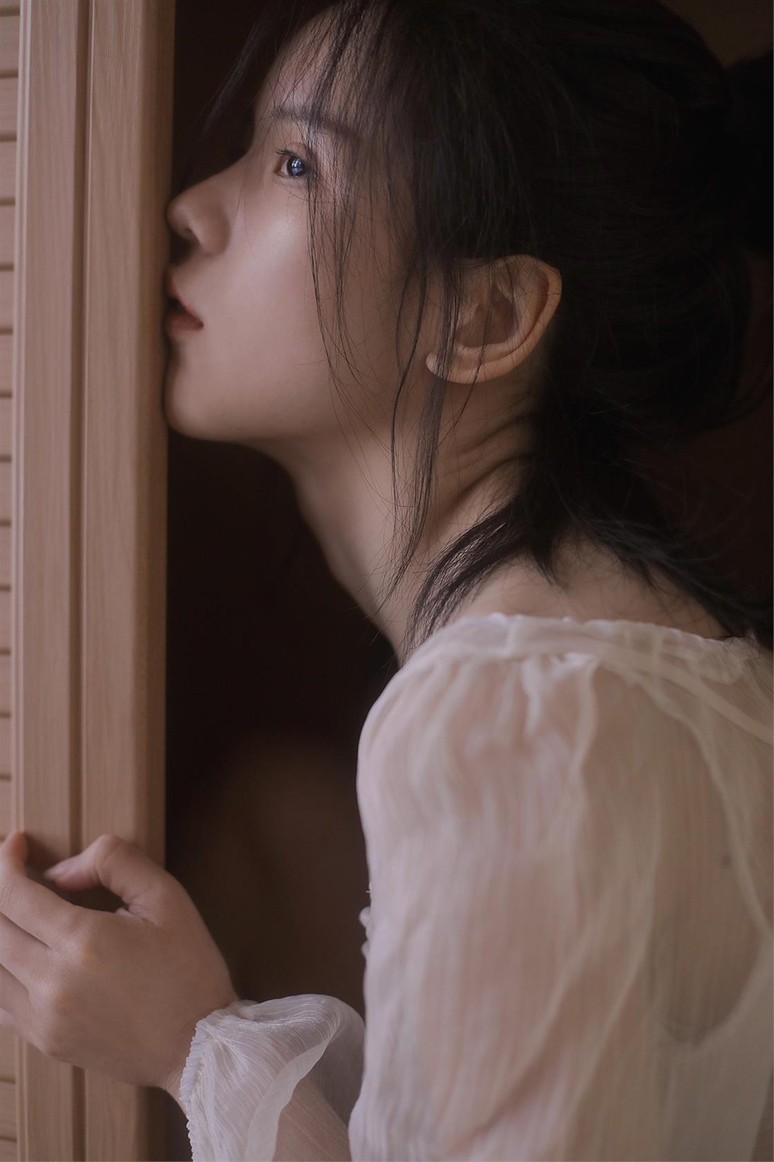 摄影师 A-mu 蜷 [10P-11MB]