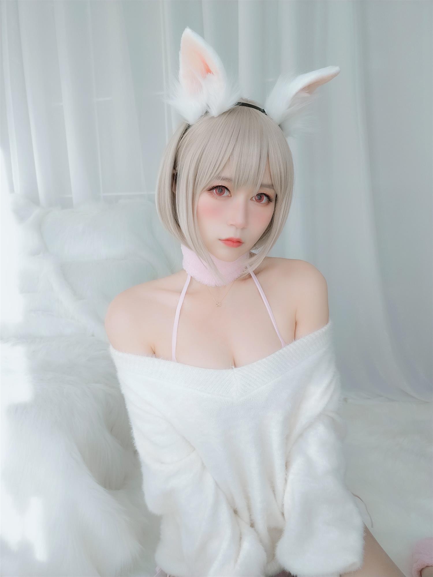 Coser小姐姐 白银81 小白兔 [105P2V-236MB]