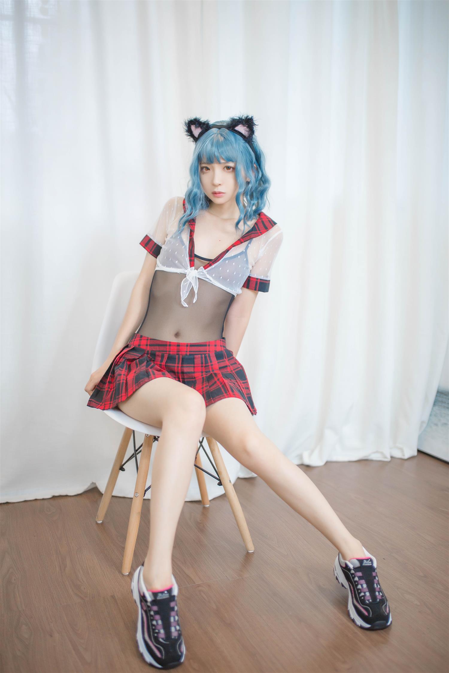 疯猫ss 蓝发 [26P-122MB]