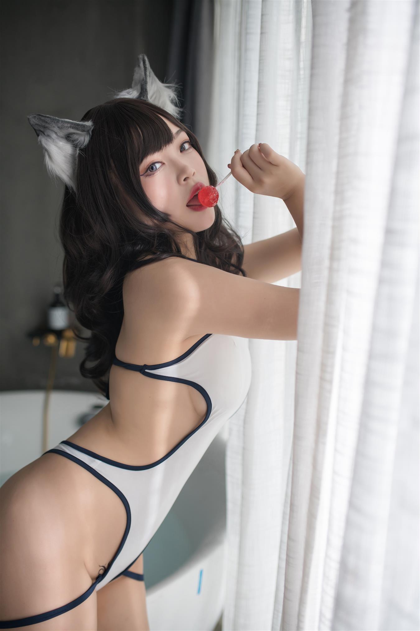 -白烨- 魅惑狼学姐-室内 [63P8V-2.44GB]