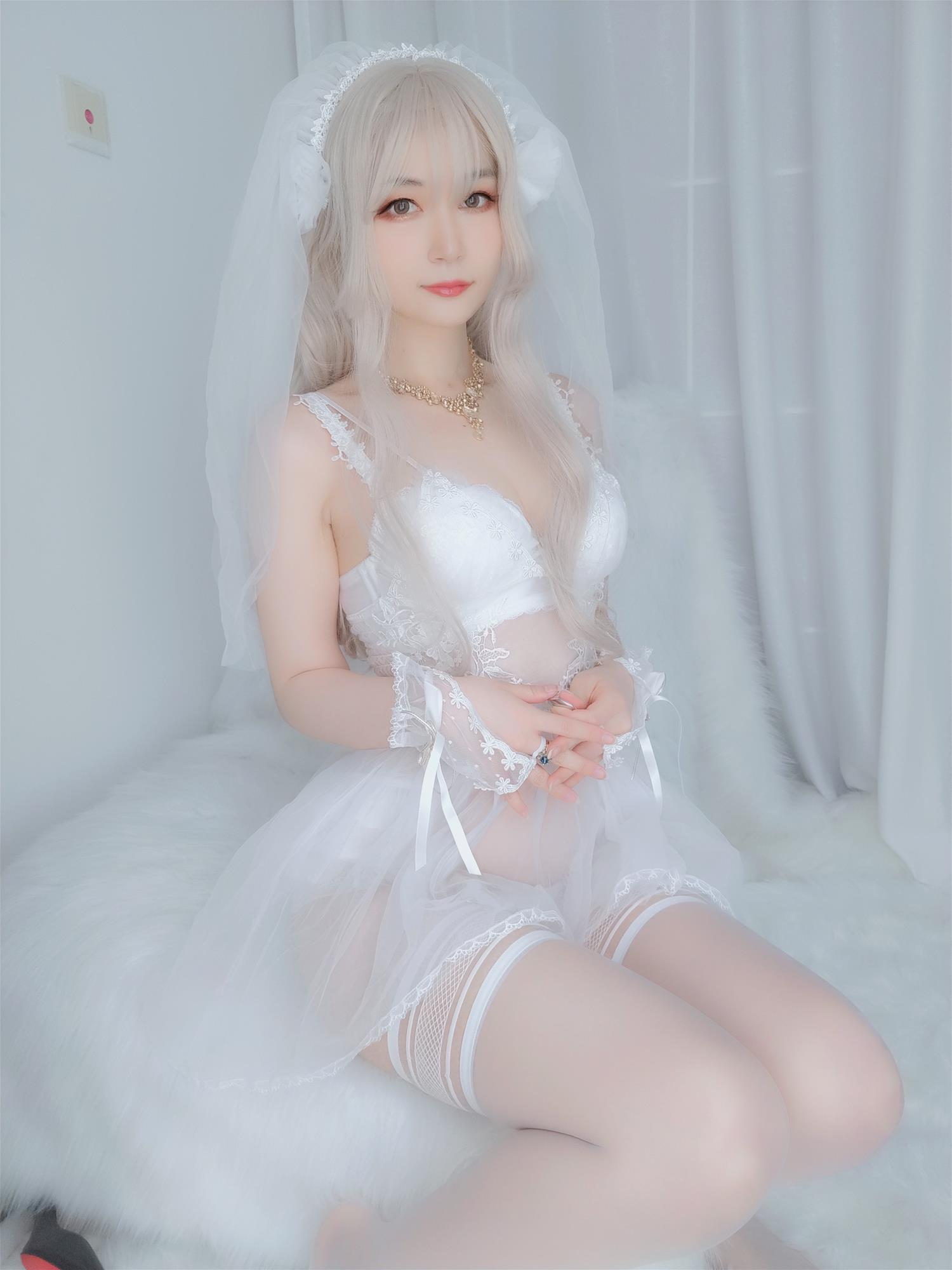 Coser小姐姐 白银81 纯白花嫁 [161P6V-1.03G]