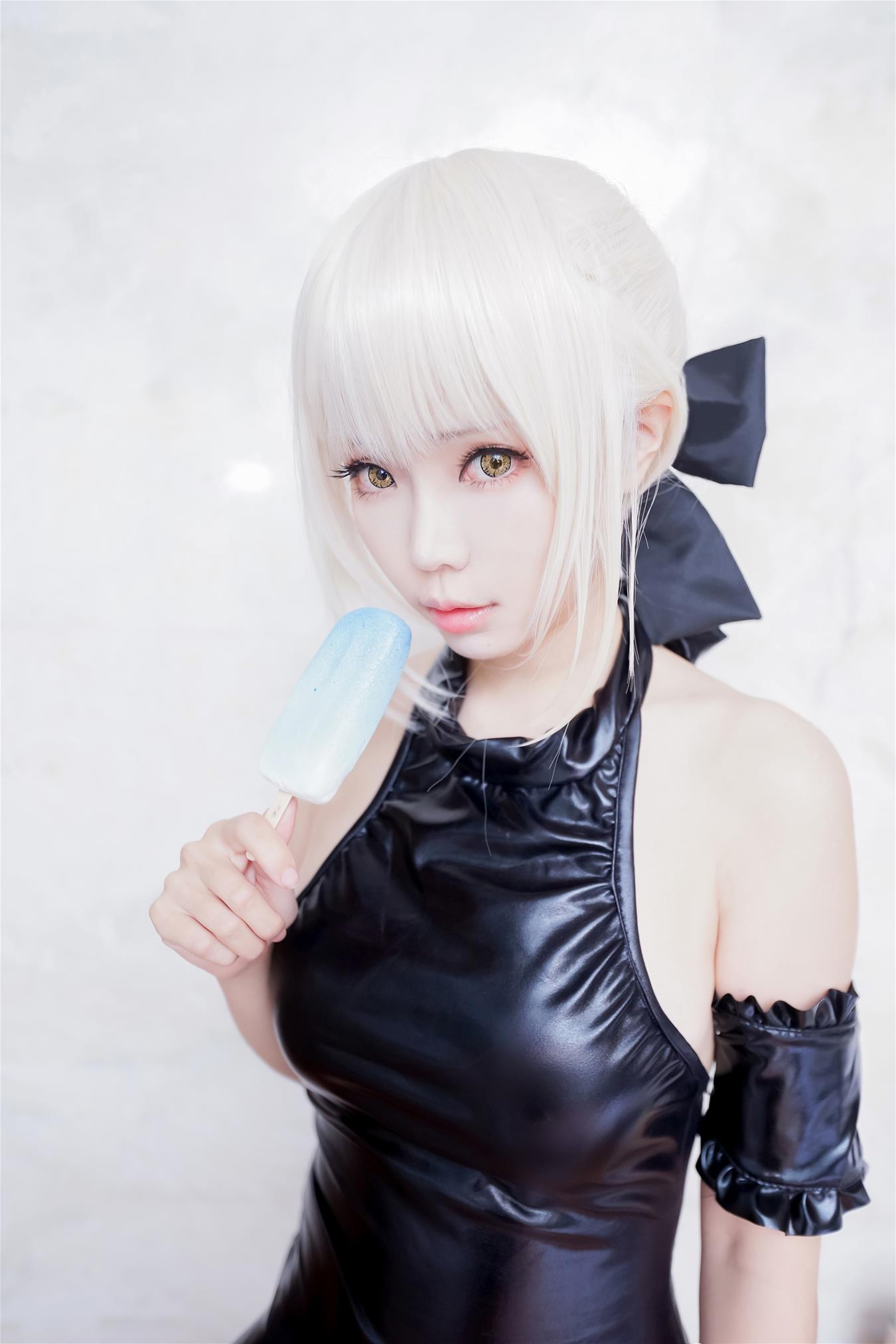 ElyEE子 黑皮泳裙 [15P-40MB]