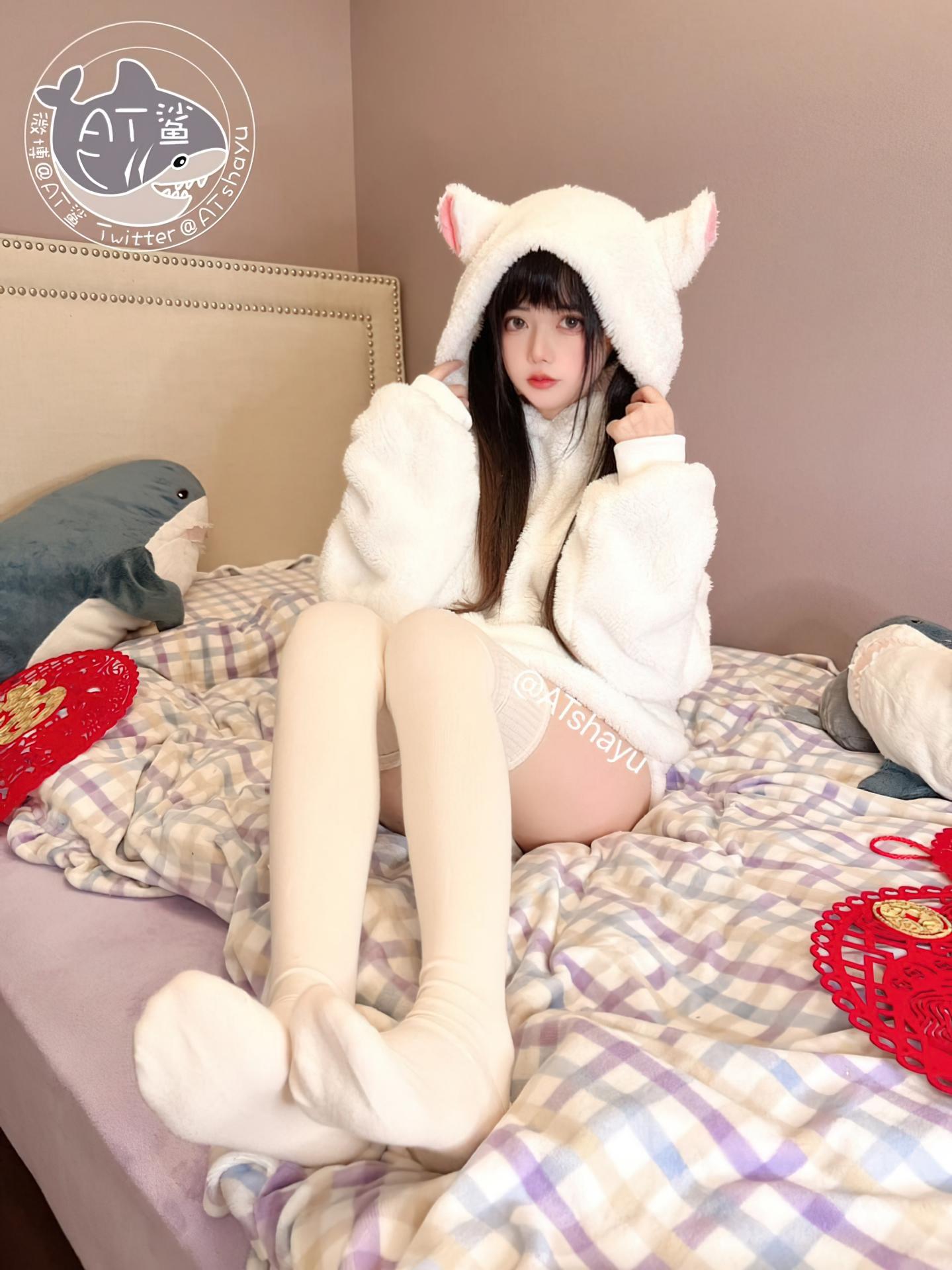 AT鲨 新年内衣 [26P-35MB]