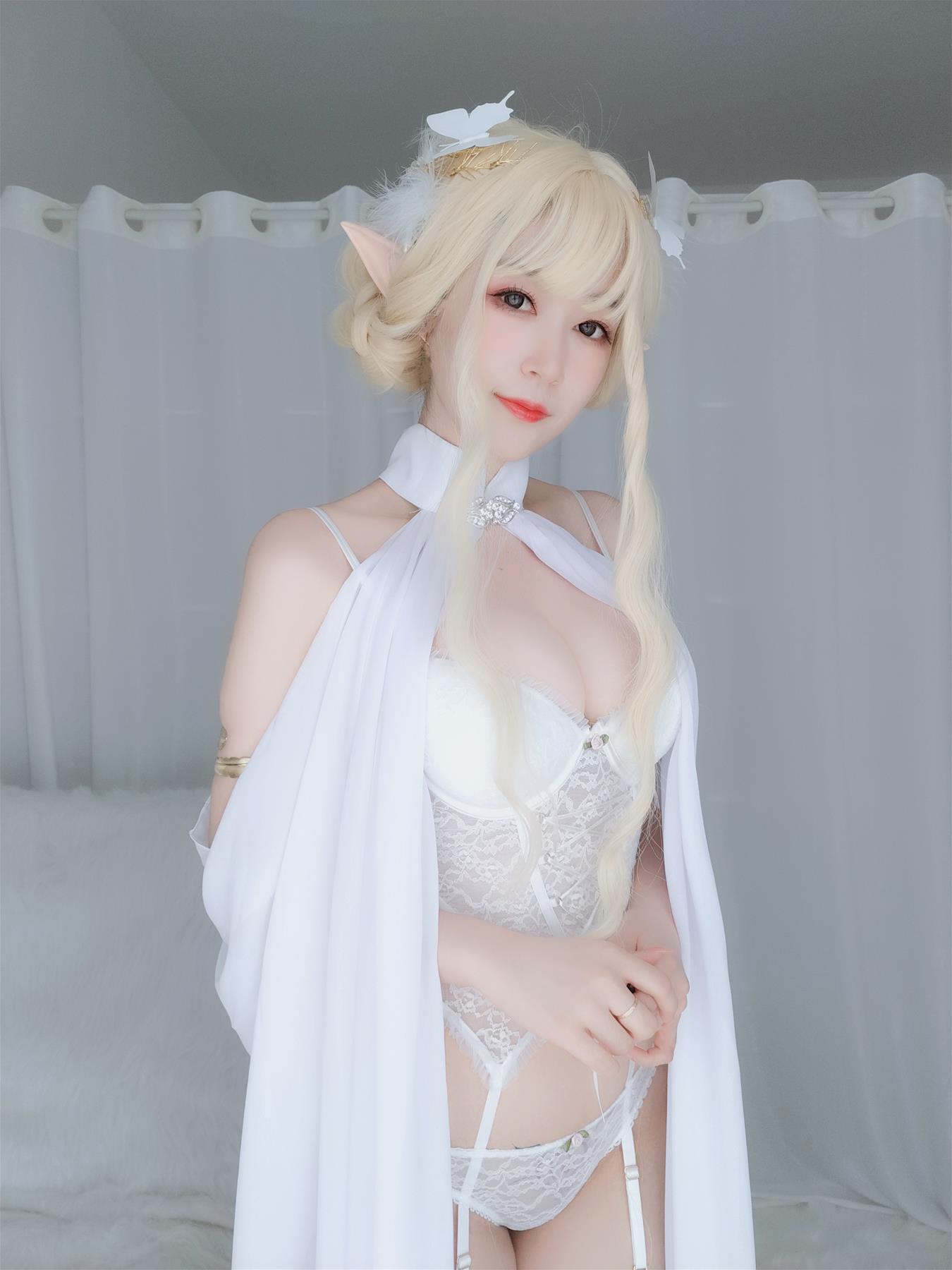 Coser小姐姐 白银81 小白羊 [140P8V-900MB]