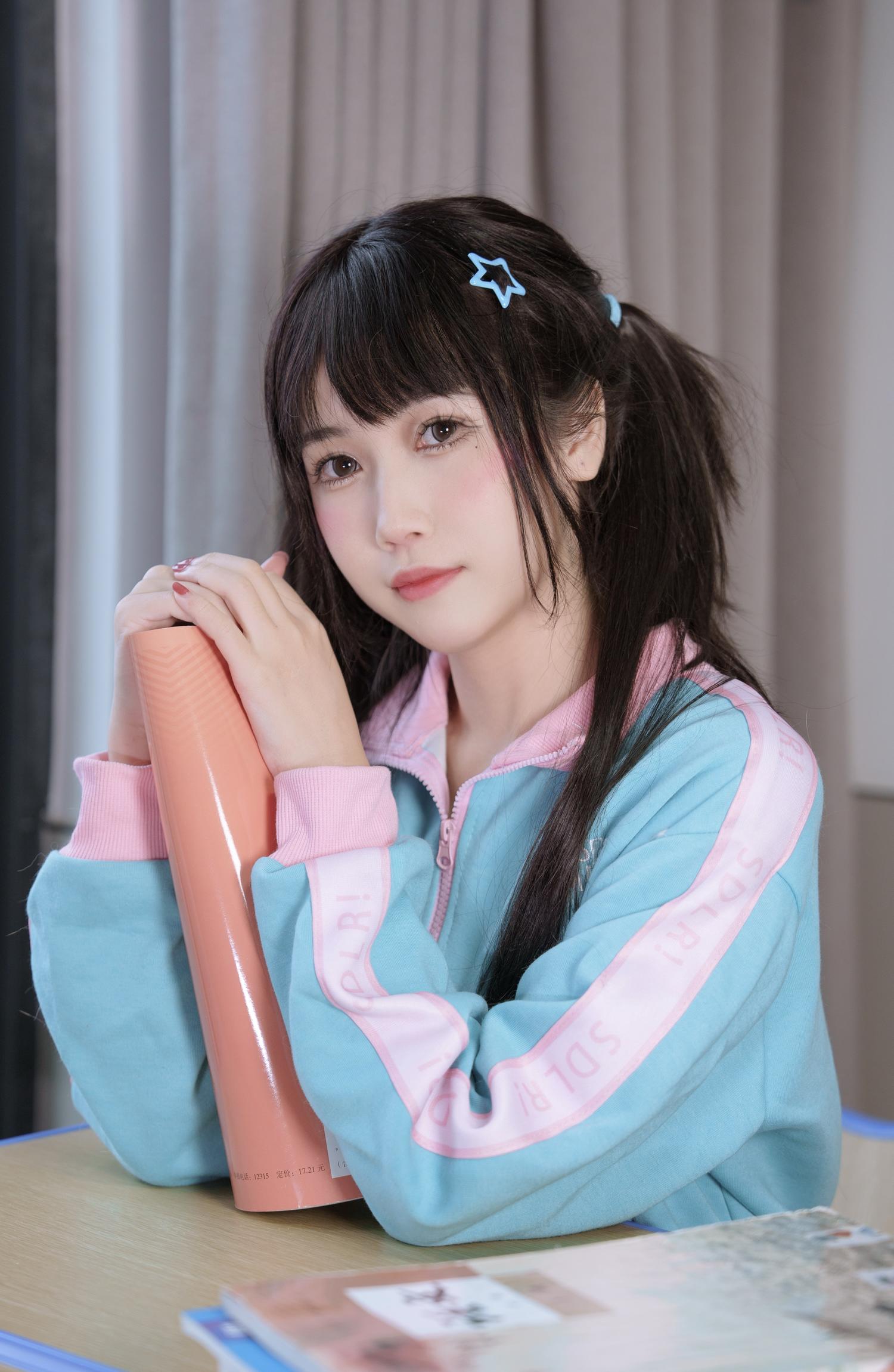 不呆猫 涂油教室实习生 [76P1V-1.51GB]