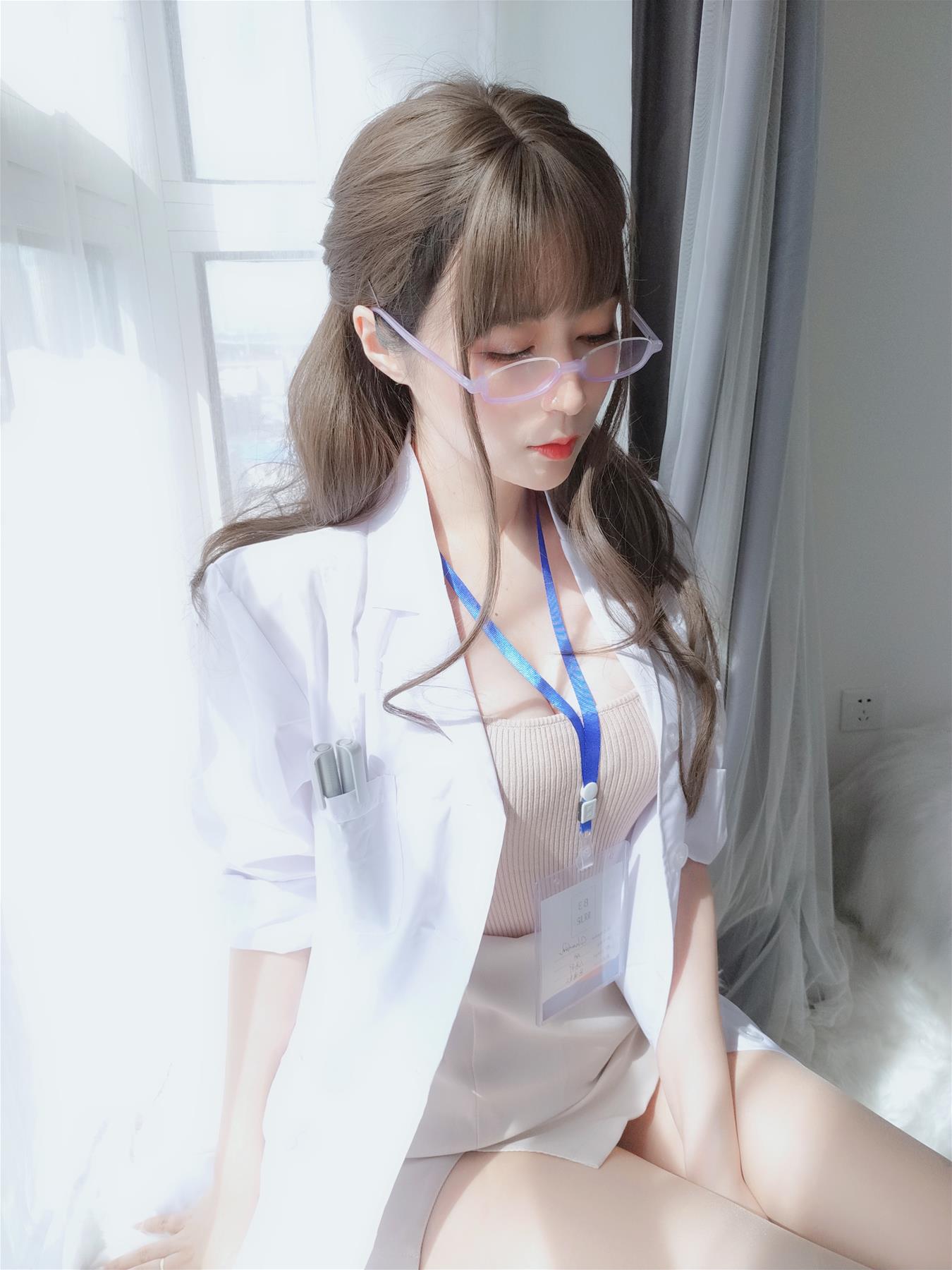 Coser小姐姐 白银81 私人医生 [159P6V-1.03GB]