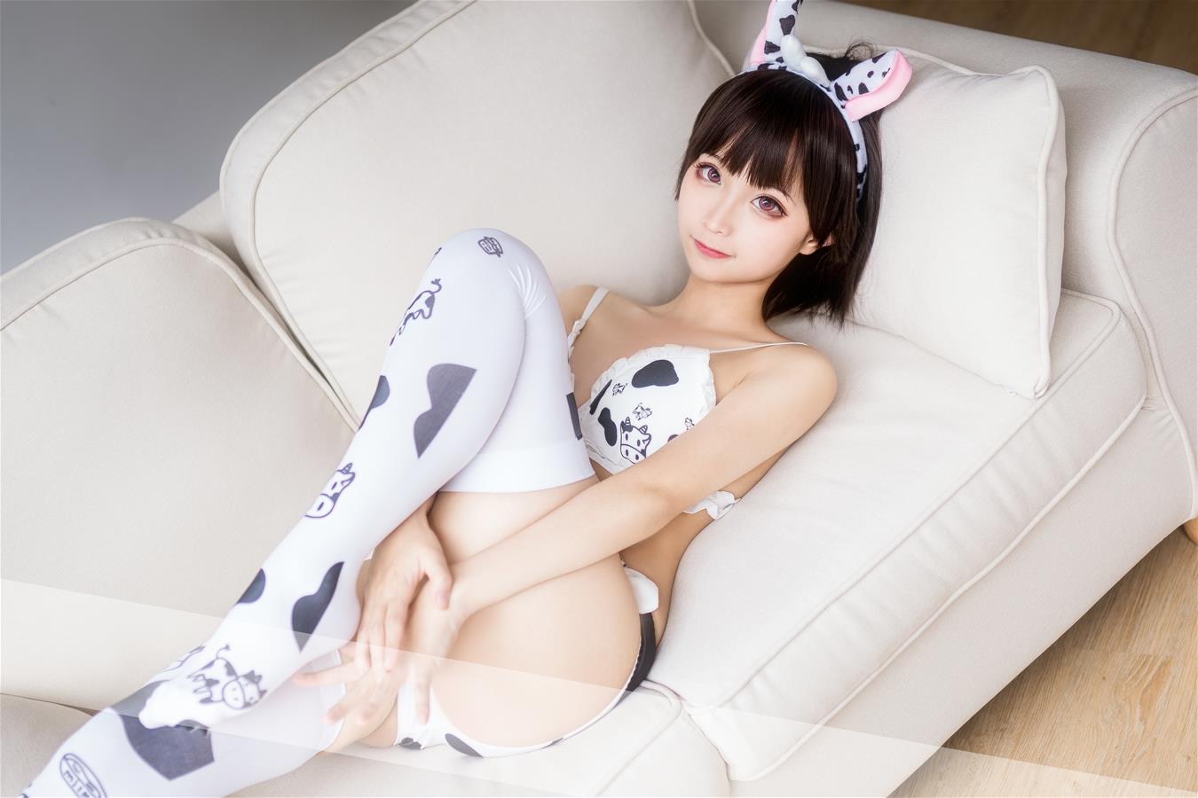 蠢沫沫 奶牛比基尼 [50P-601MB]