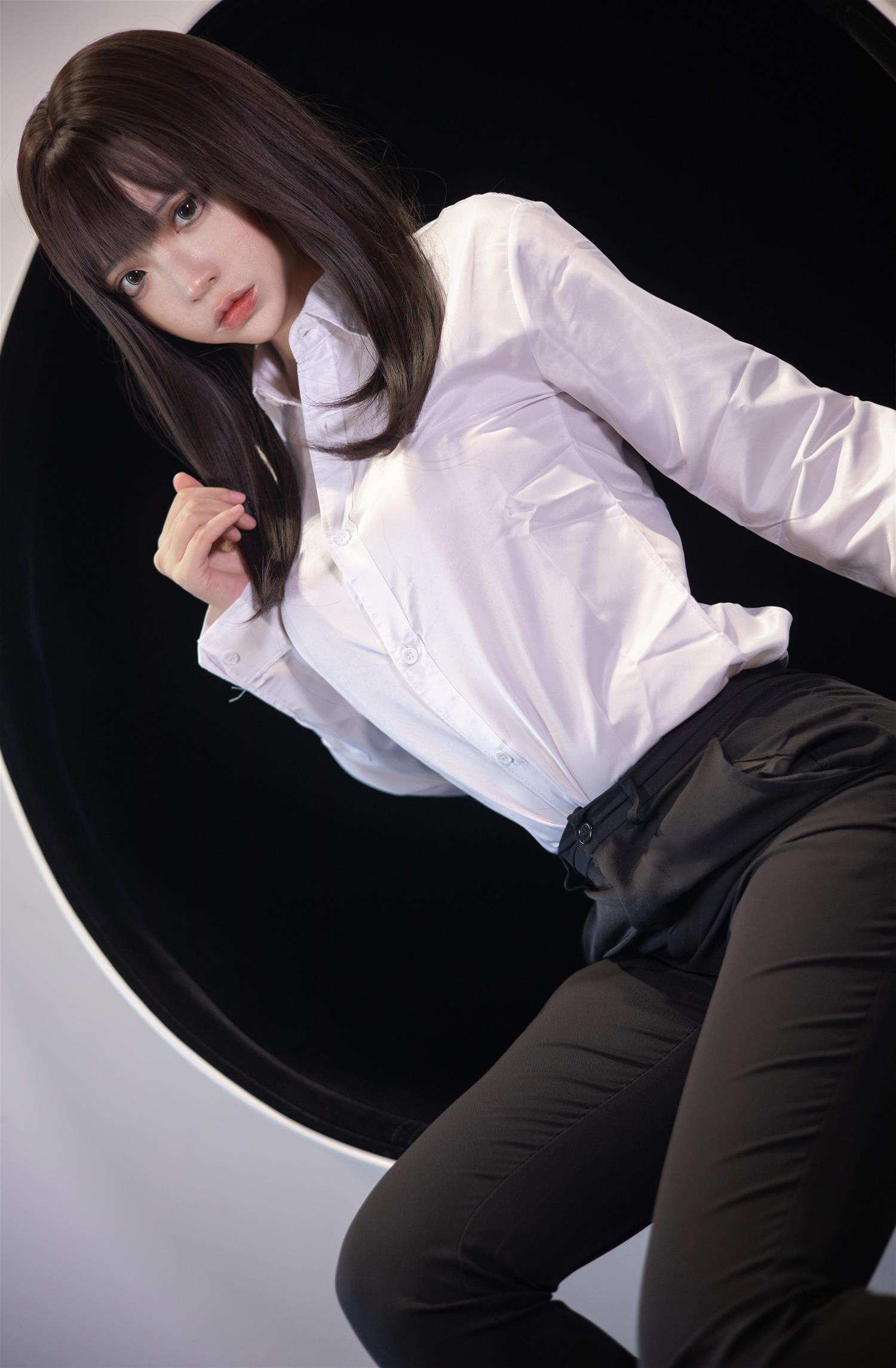 疯猫ss 职业ol [40P-594MB]